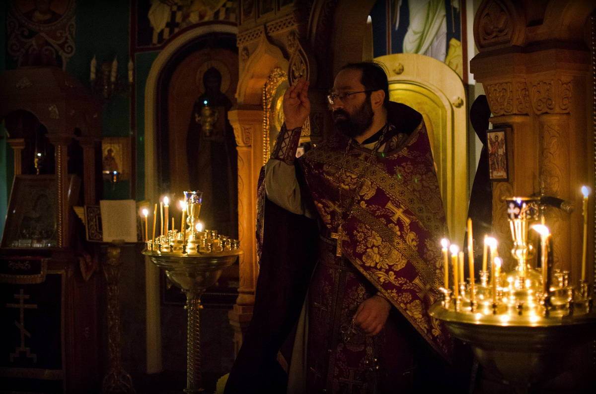 Молитвы литургии василия великого. Иеромонах Василиск Коневский монастырь.