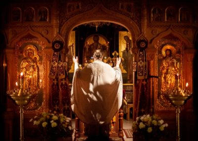 В день памяти святителя Николая Чудотворца на петербургском подворье Коневской обители совершены торжественные богослужения