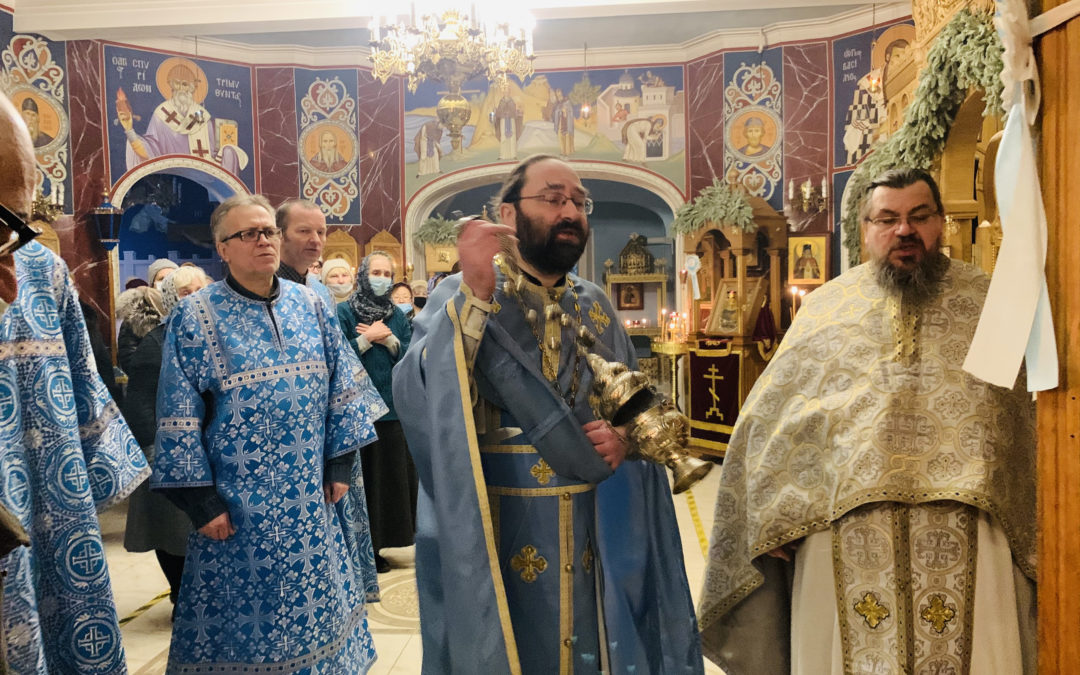 Сретение Господне молитвенно встретили на петербургском подворье Коневского монастыря