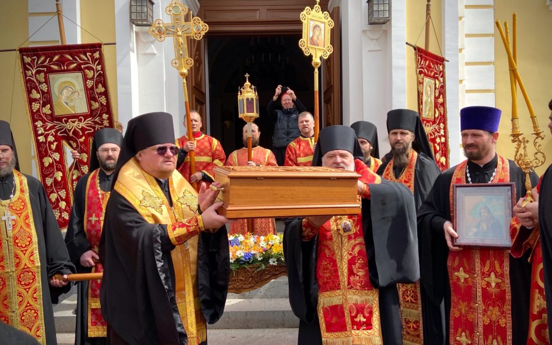 Епископ Выборгский и Приозерский Игнатий и епископ Кронштадтский Назарий возглавили торжества, посвященные дню обретения мощей преподобного Арсения Коневского и 30-летию возрождения Коневской обители