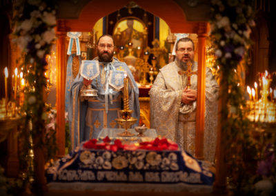 На петербургском подворье Коневской обители совершили торжественные богослужения праздника Успения Божией Матери с чином Погребения Пресвятой Богородицы