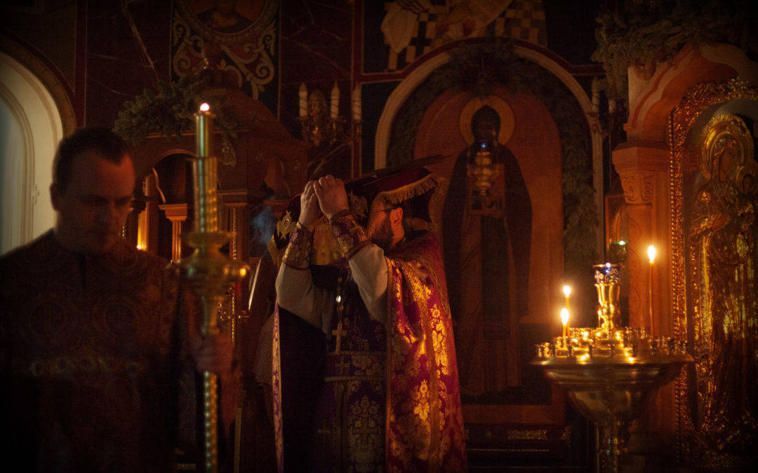 Богослужения Недели Крестопоклонной совершены на петербургском подворье Коневской обители