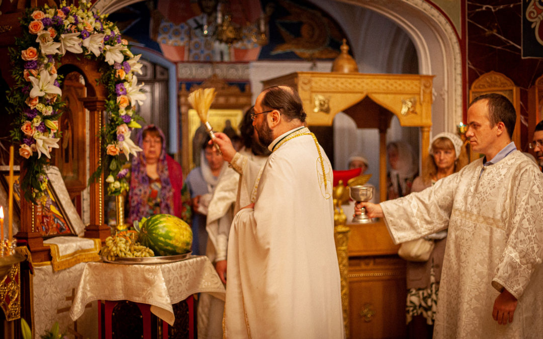 На петербургском подворье Коневской обители совершены богослужения праздника Преображения Господня