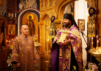 Богослужения праздника Крестовоздвижения совершены на петербургском подворье Коневского Рождество-Богородичного монастыря