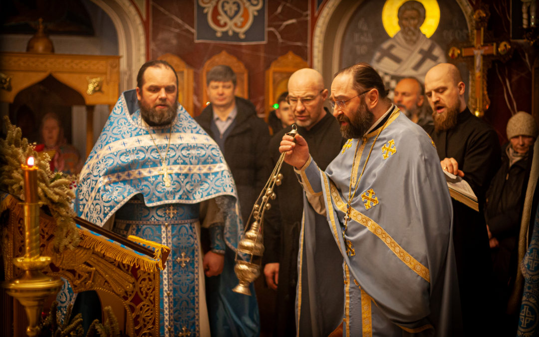 Сретение Господне встретили на петербургском подворье Коневского монастыря
